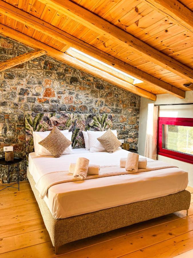 Modern Stone Villas With Swimming Pool Aliveri Luaran gambar