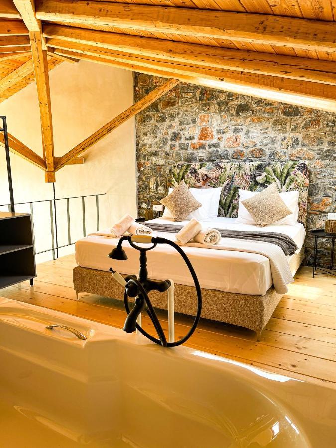 Modern Stone Villas With Swimming Pool Aliveri Luaran gambar